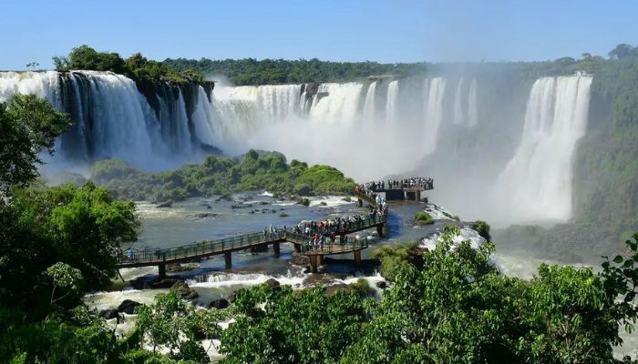 Mais de 33,3 mil pessoas visitam o Parque Nacional do Iguaçu no feriado de Carnaval